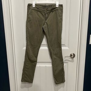 American eagle green khakis skinny stretch women’s size 8